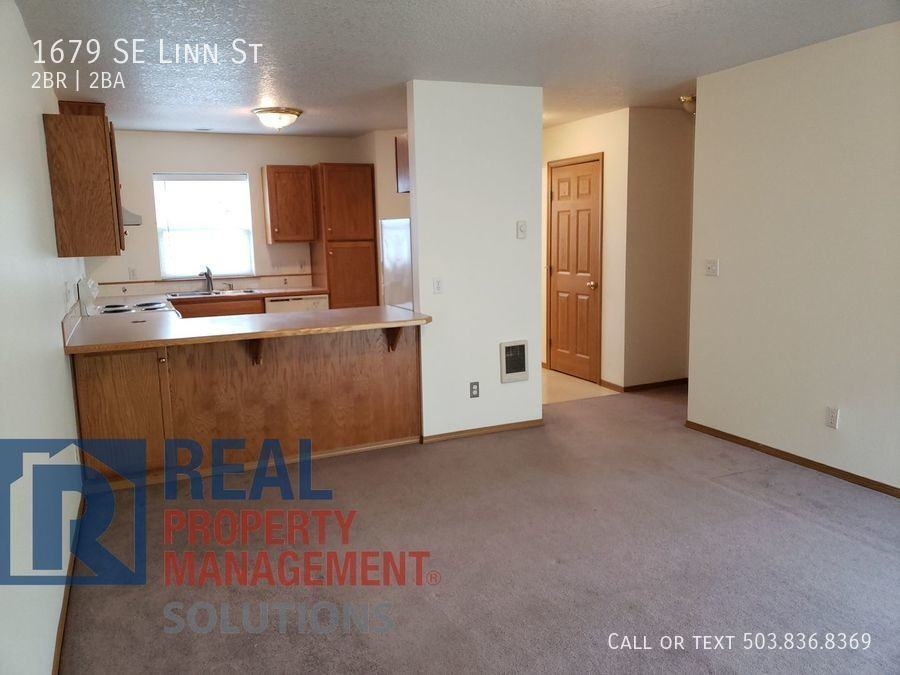 1679 Se Linn St - Photo 3 of 22