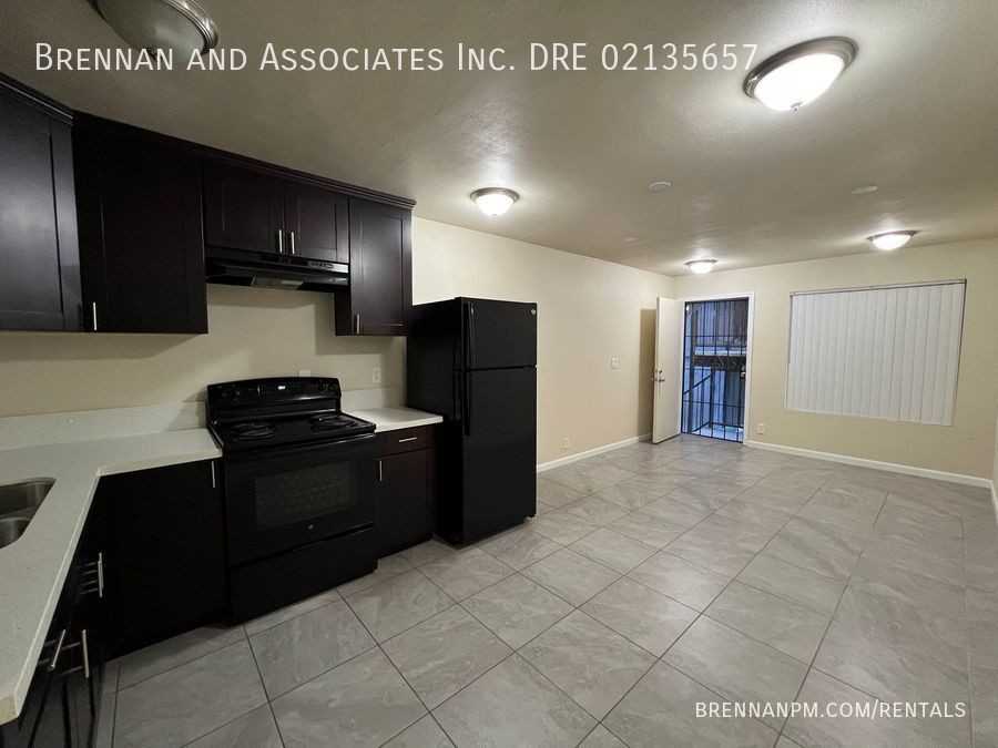 4201 51st St #A - Photo 2 of 18