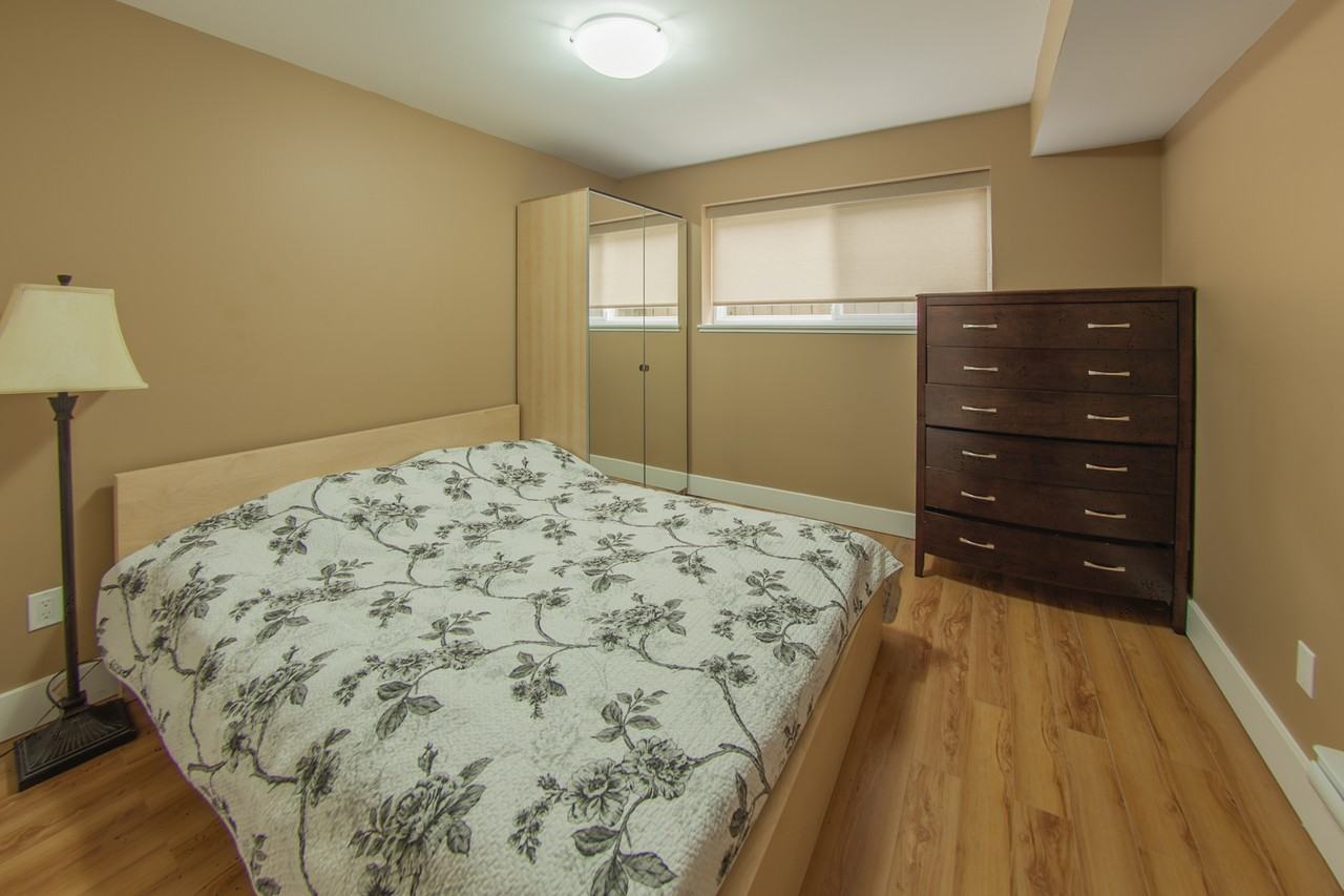2962 Mahon Avenue - Photo 2 of 9