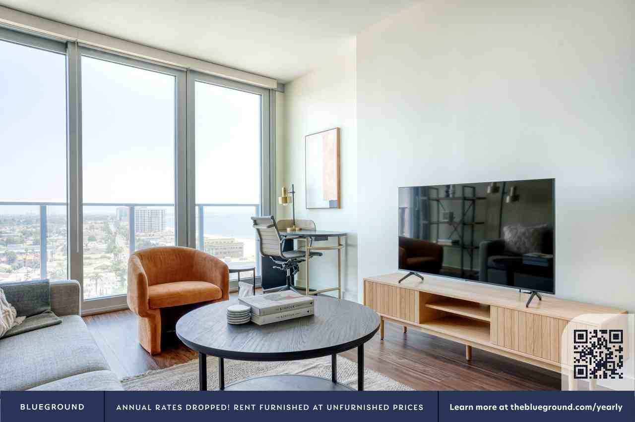 777 East Ocean Boulevard - Photo 4 of 51