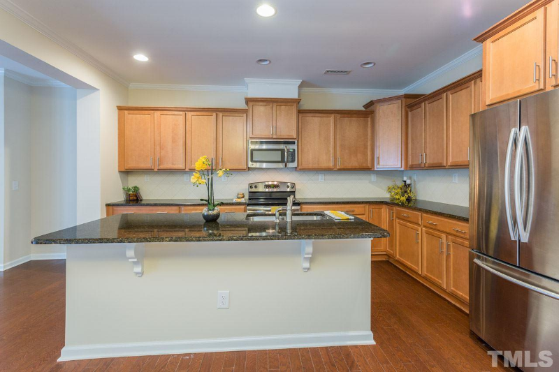 4106 Vallonia Dr - Photo 5 of 19