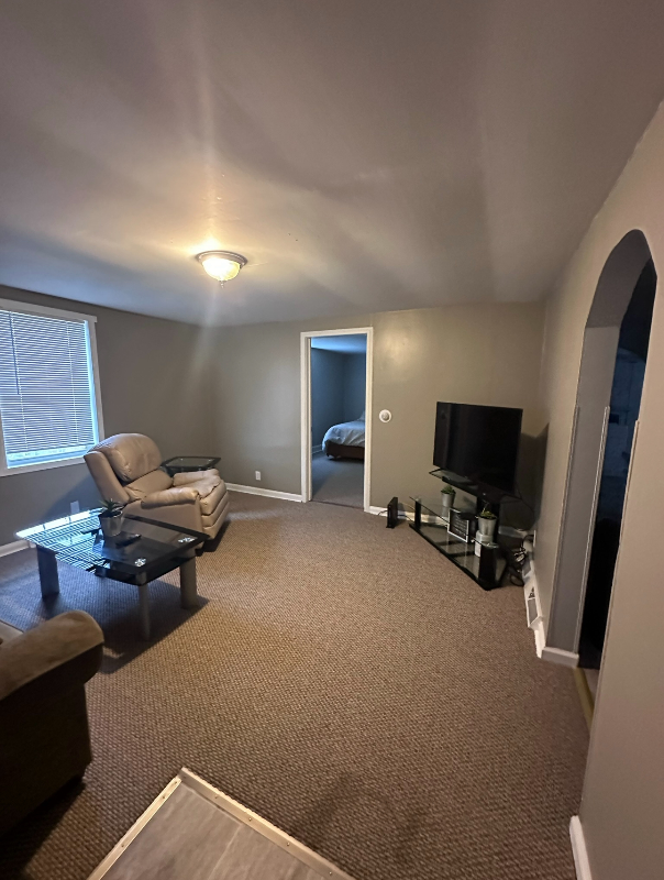 1013 Grant Ave - Photo 2 of 13