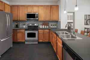 featured image of 1551 Oak Lawn Ave