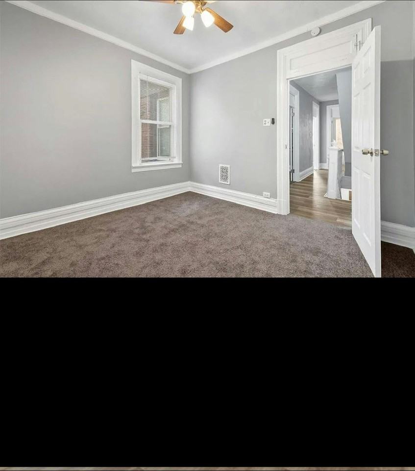 1516 Superior Avenue - Photo 4 of 7