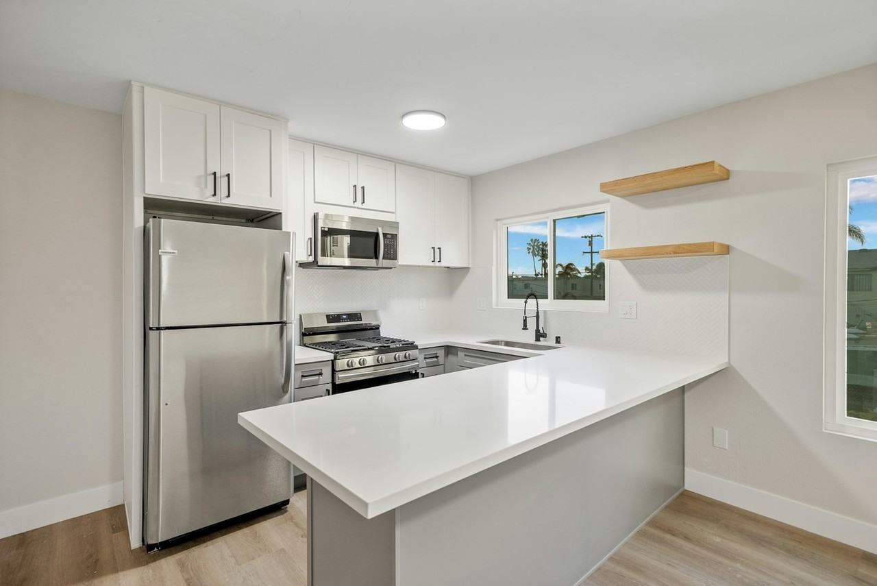 4022 42nd Street, Unit 2 - Photo 4 of 15