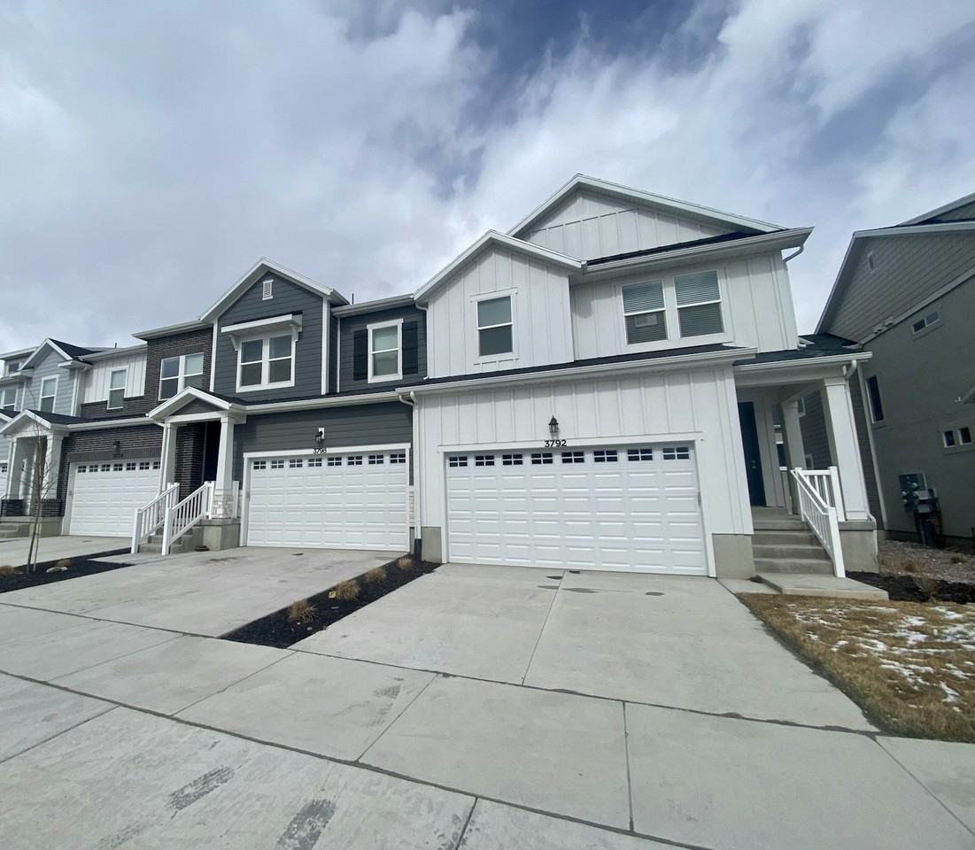 3792 Big Horn Drive - Photo 2 of 18