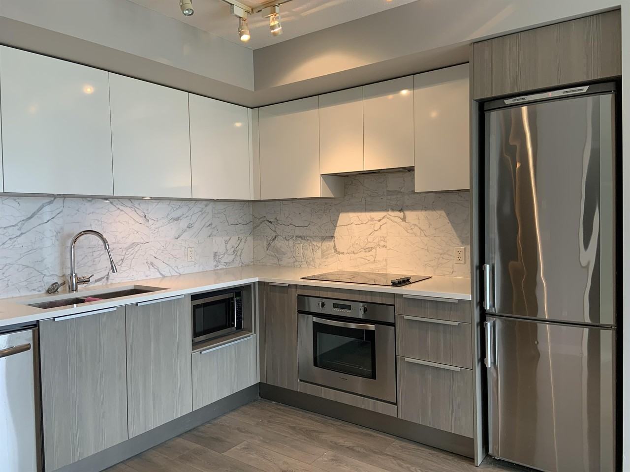 22540 6461 Telford Ave #1 - Photo 2 of 7