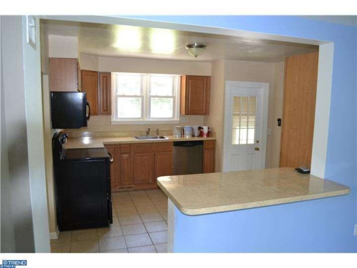 230 Meetinghouse Rd - Photo 2 of 10