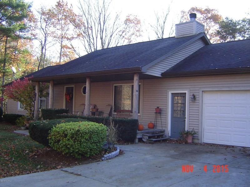 15396 Lincoln St - Photo 2 of 9