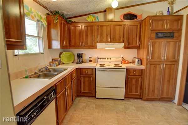 7059 7th St - Photo 3 of 10