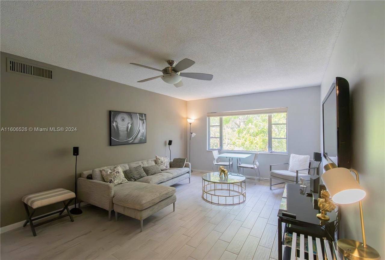 5840 Ne 22nd Way #728 - Photo 2 of 8