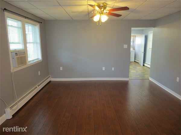383 E Grand St - Photo 3 of 8