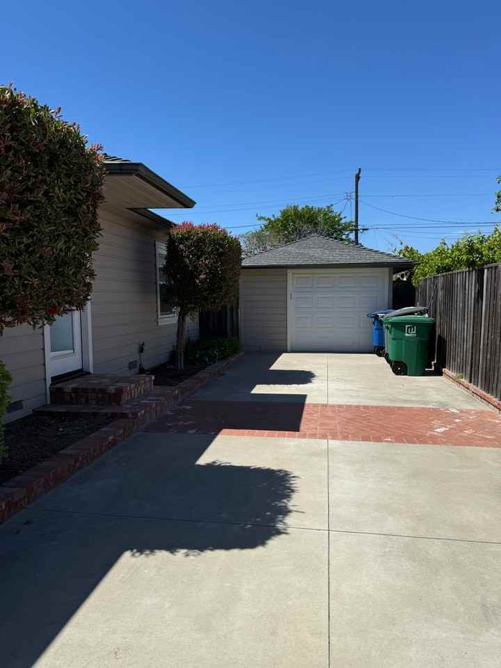 345 Soares Ave - Photo 3 of 13