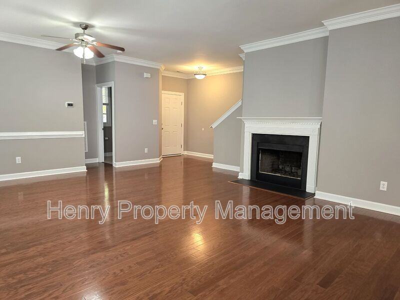 1624 Legendary Ln - Photo 2 of 27