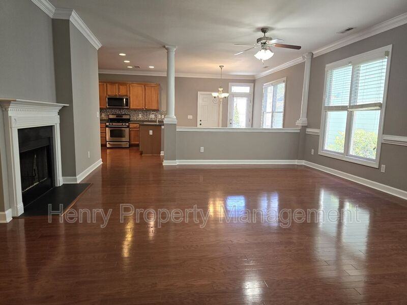 1624 Legendary Ln - Photo 3 of 27