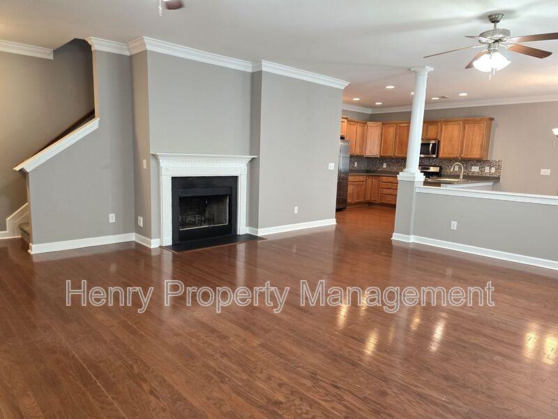 1624 Legendary Ln - Photo 4 of 27