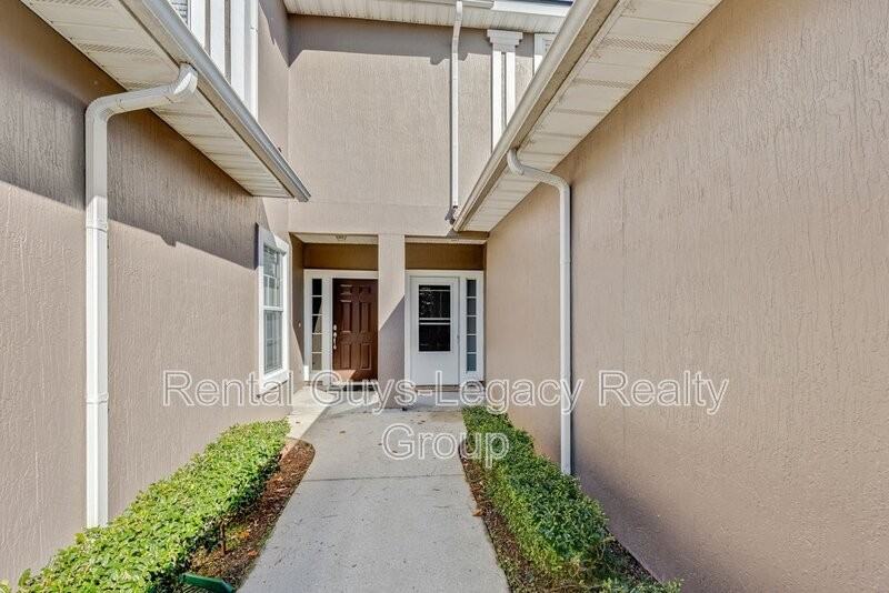 659 Scrub Jay Dr - Photo 3 of 26