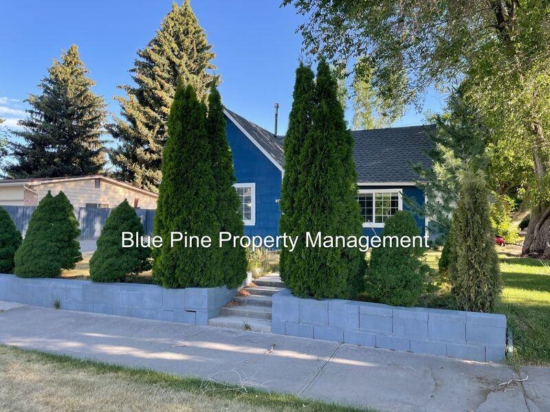 345 E 20th St - Photo 3 of 13