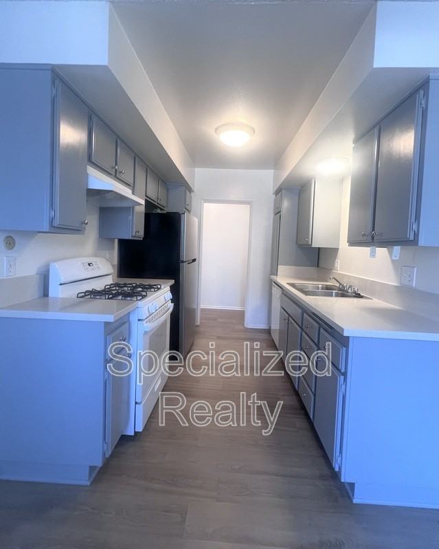 824 E Windsor Rd #8 - Photo 2 of 10