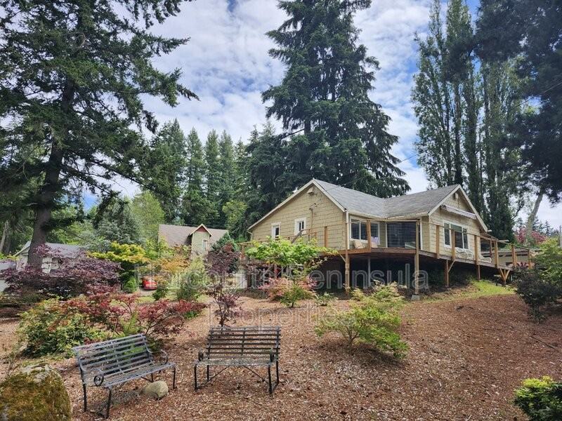 3913 Harbel Dr Ne - Photo 3 of 25