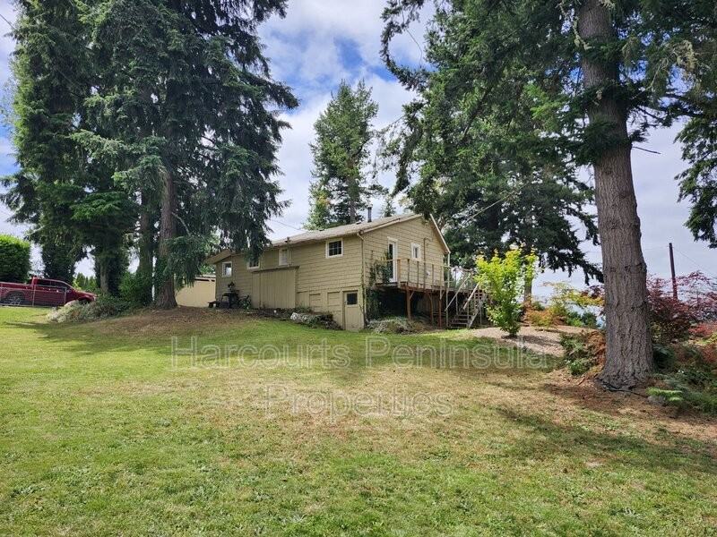 3913 Harbel Dr Ne - Photo 4 of 25