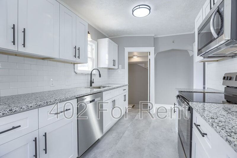 3047 Stone Ave - Photo 3 of 24