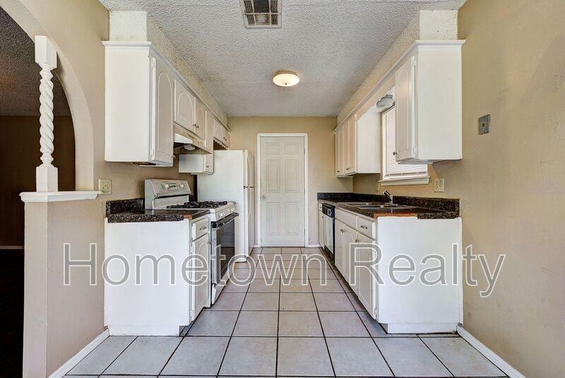 207 W Shadywood Dr - Photo 7 of 24