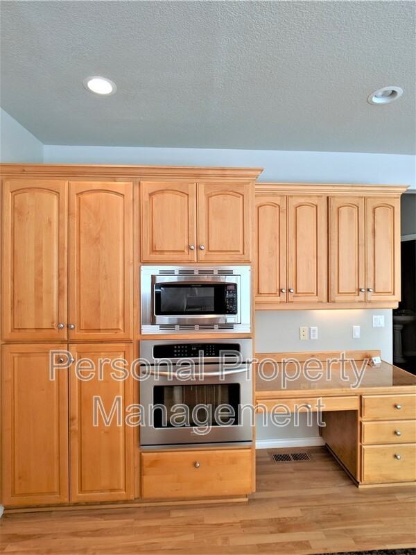 17409 Ne 32nd St - Photo 6 of 26