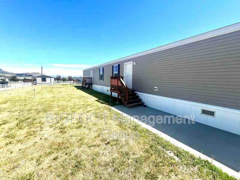 106 Reed Ave - Photo 2 of 3