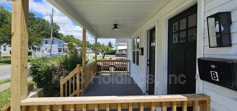 308 Saint James Ave #B - Photo 5 of 24