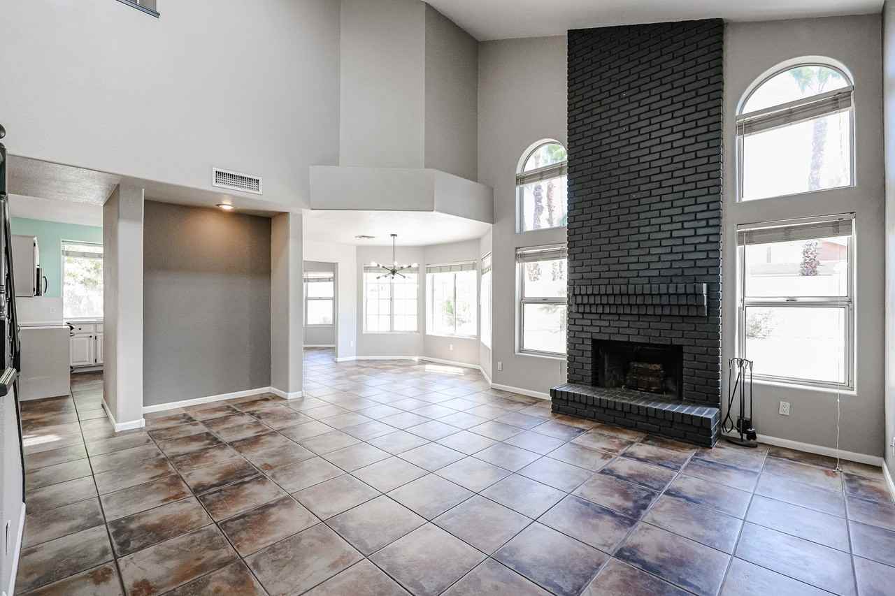 3834 E Tanglewood Dr - Photo 3 of 34