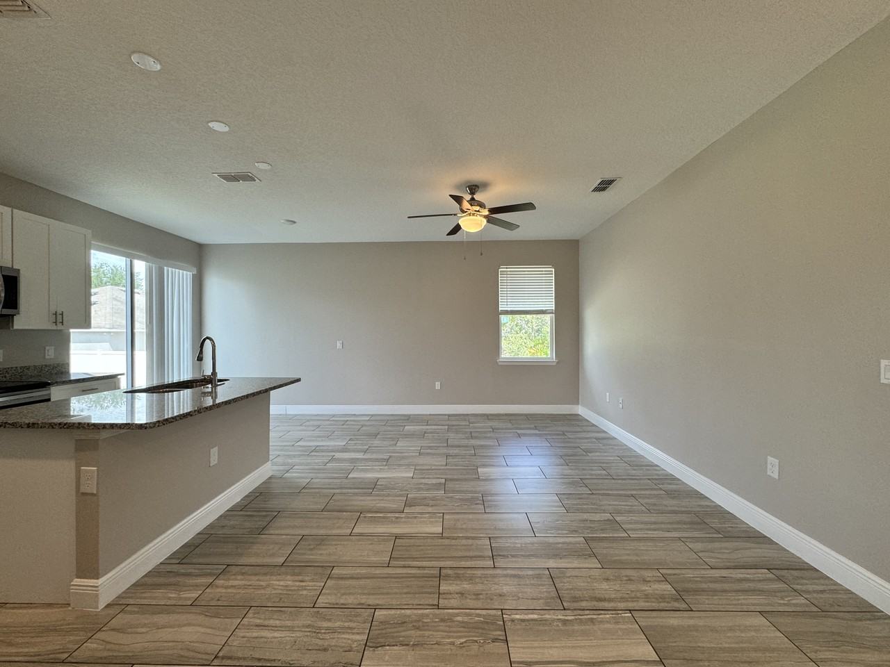1957 Michigan Dr - Photo 3 of 14