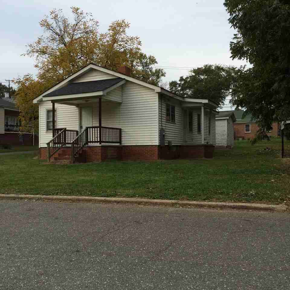 98 6th St - Photo 2 of 11