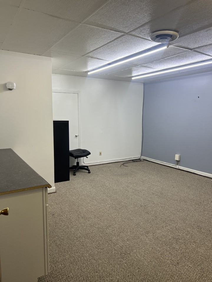 1015 Roanoke Avenue #A - Photo 2 of 3