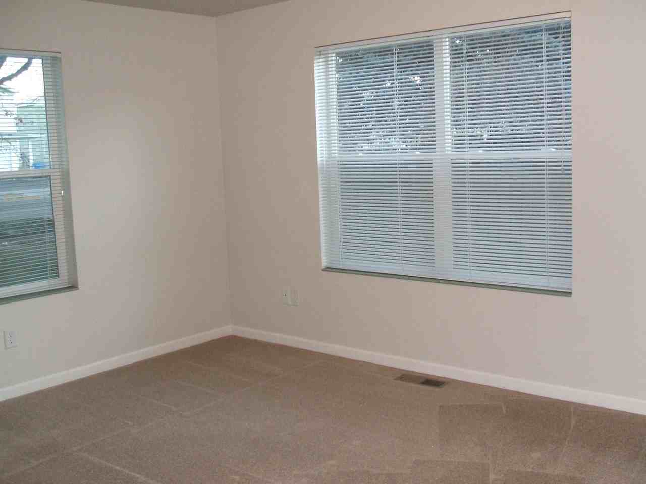 136 N Grant St - Photo 3 of 6