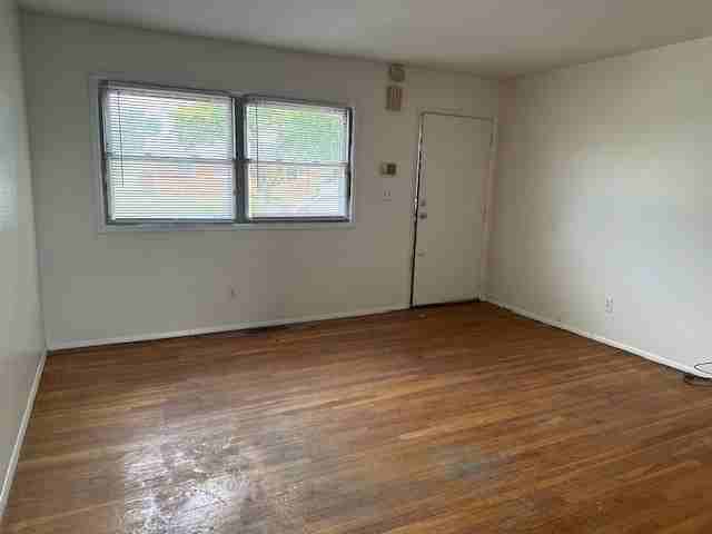 1867 Alvason Ave - Photo 5 of 18