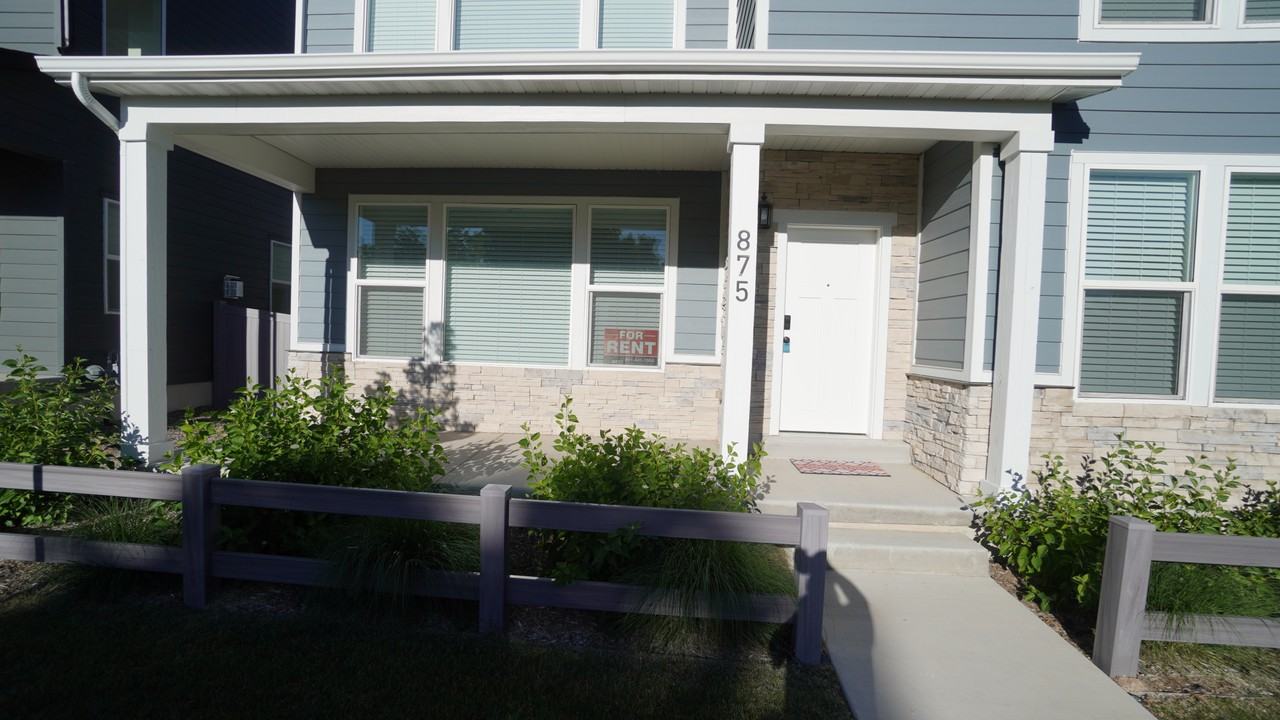 875 Nw - Photo 2 of 50