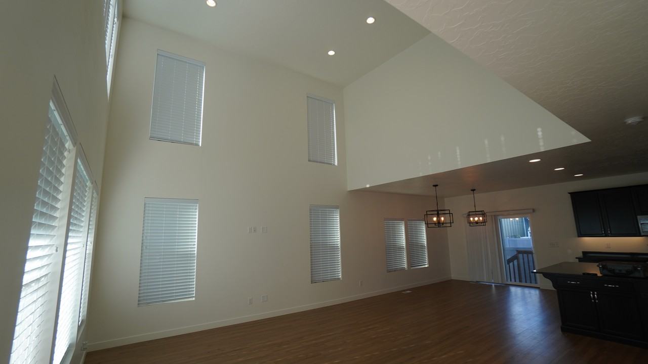875 Nw - Photo 4 of 50