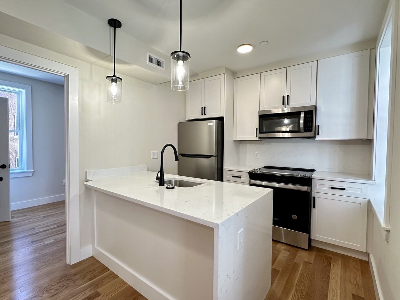 64 N Margin St #3F - Photo 3 of 25