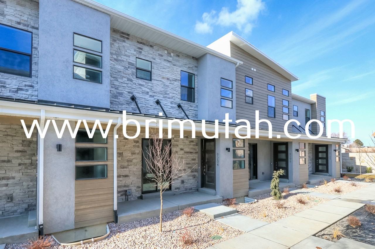 9204 S Holiday Bowl Ct - Photo 3 of 23