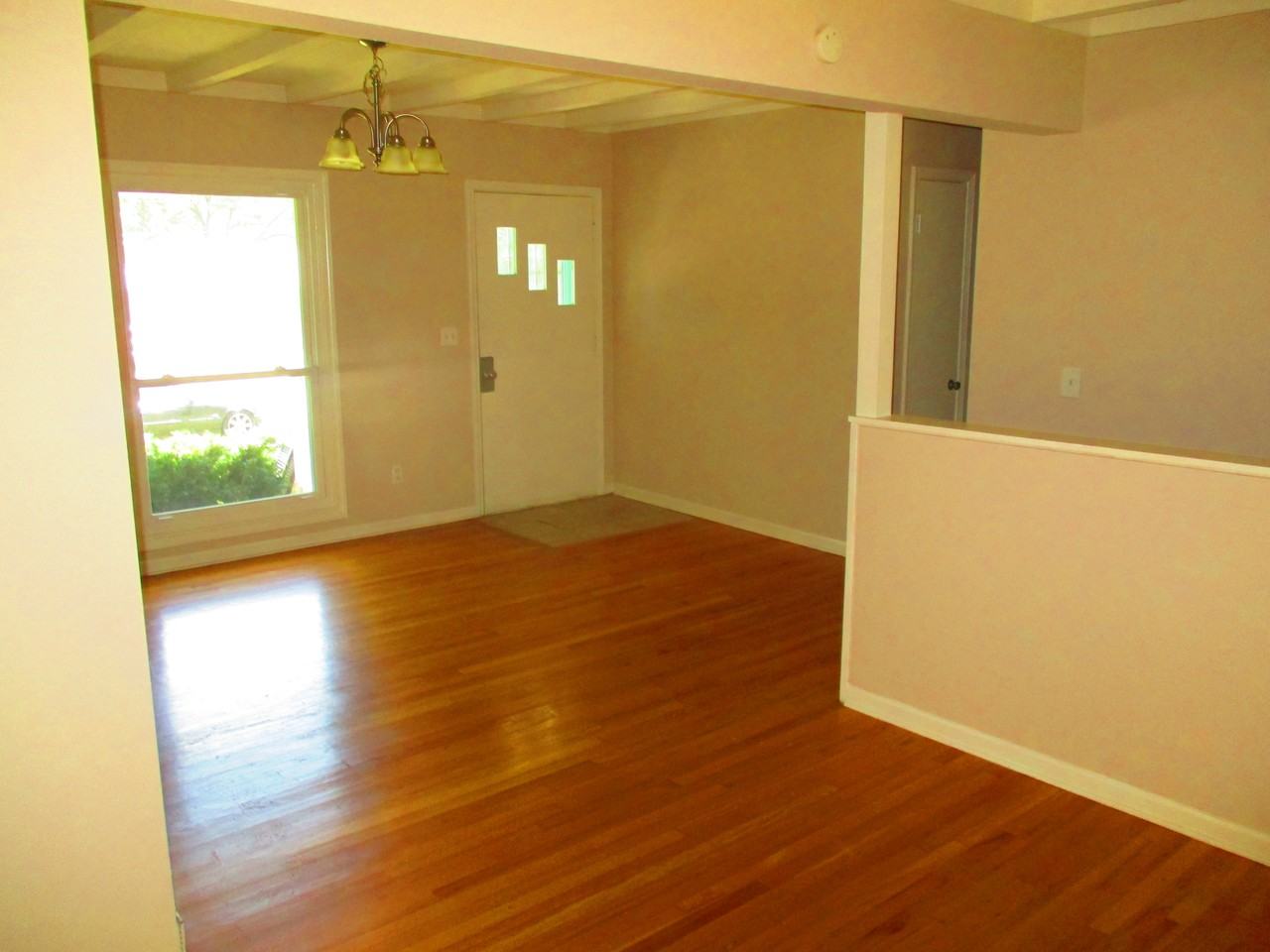 9024 Hemlock Drive - Photo 2 of 4
