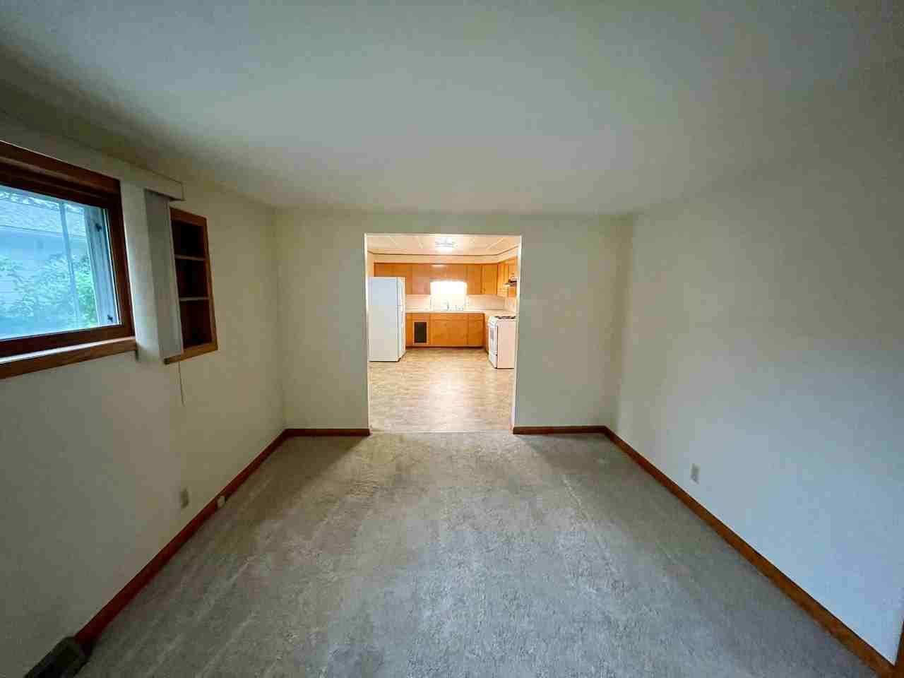 1108 Mcintosh St - Photo 2 of 18