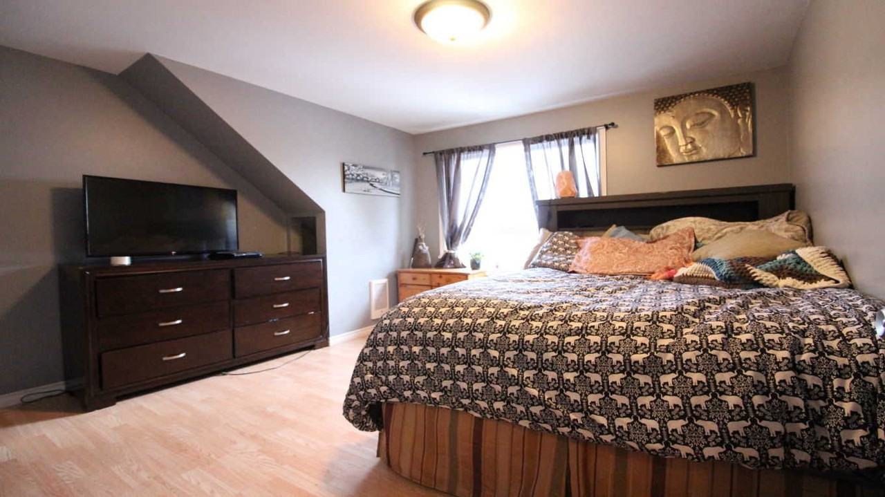 158 - 158 Court St S - Photo 3 of 9