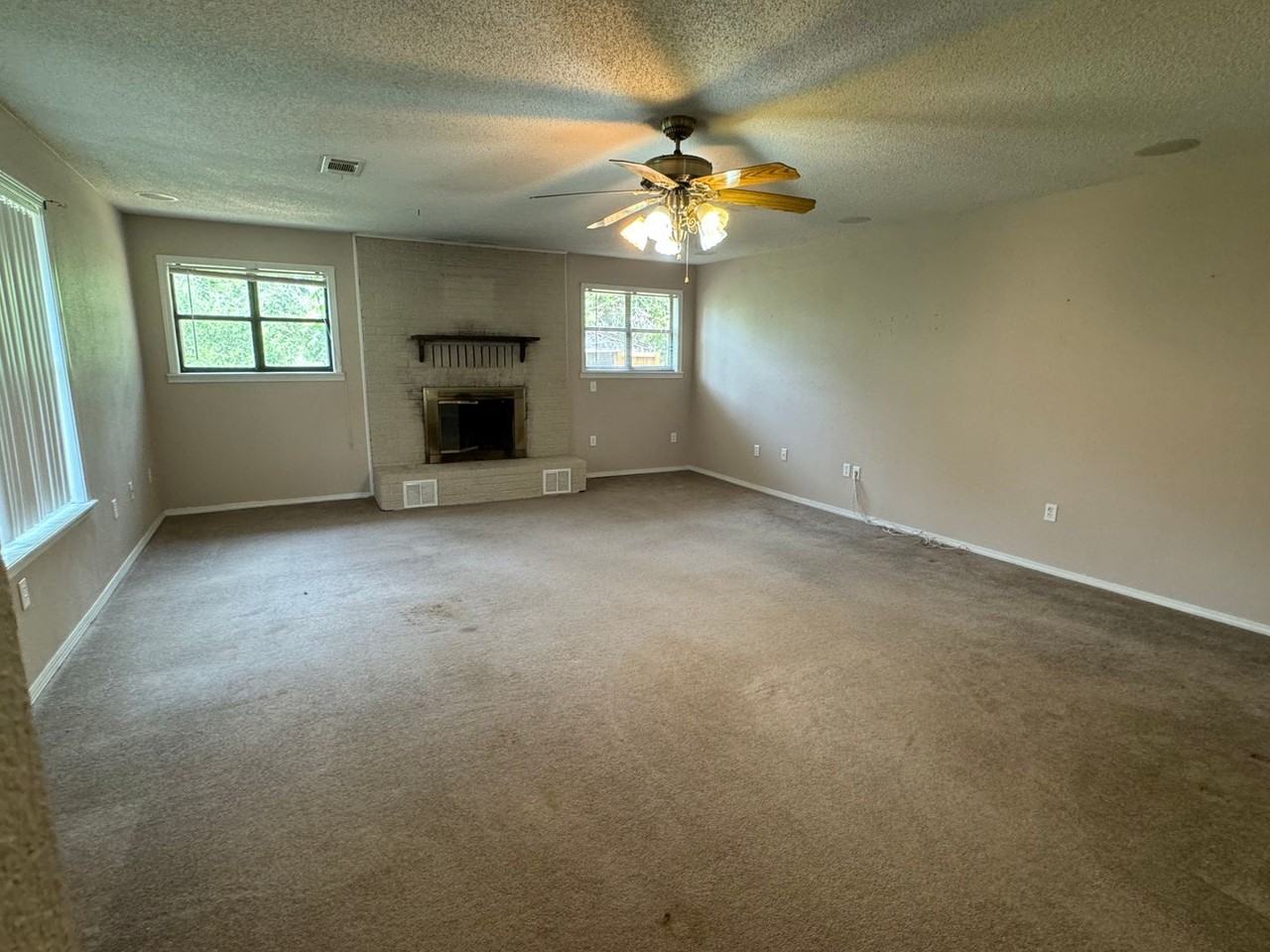 101 Circle H Ln - Photo 3 of 20