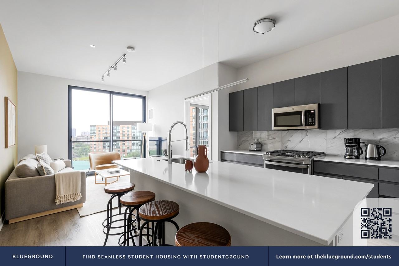 740 North Aberdeen Street - Photo 7 of 50