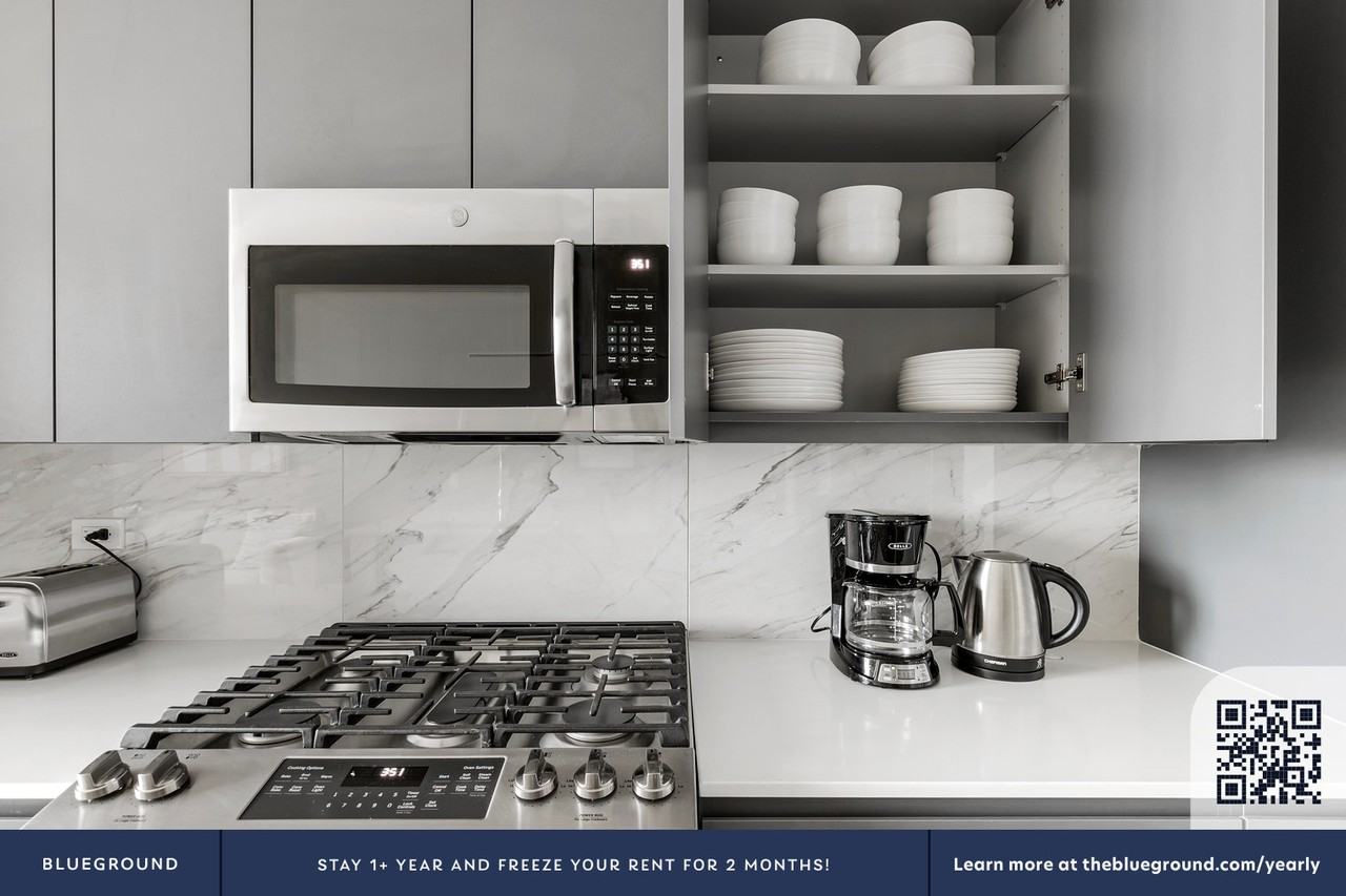 740 North Aberdeen Street - Photo 7 of 50