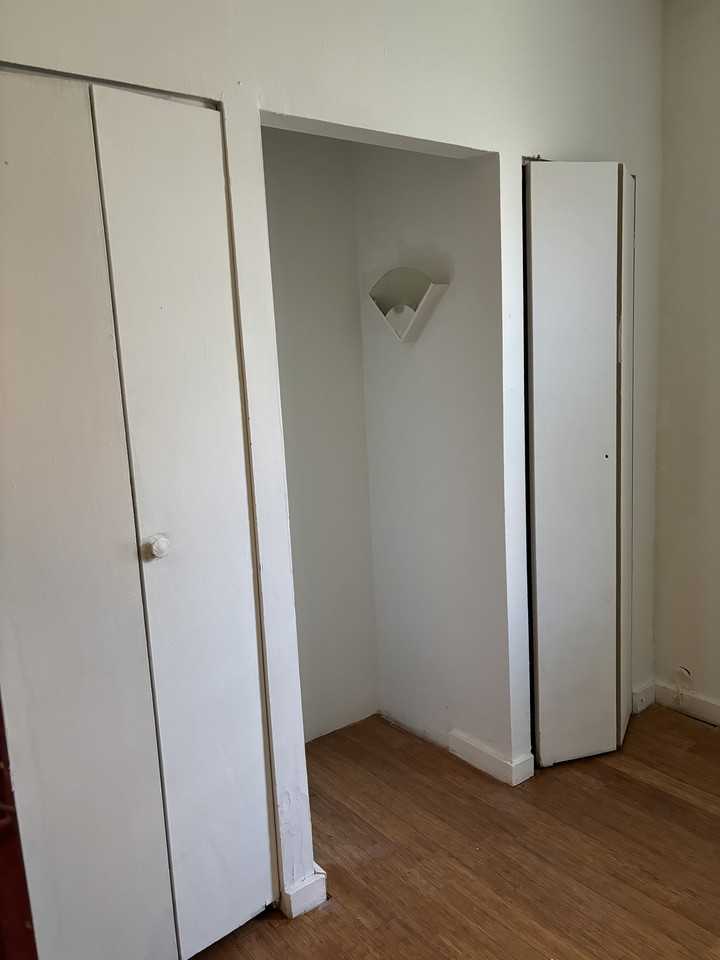 1326 West Pratt Street #1 - Photo 4 of 14