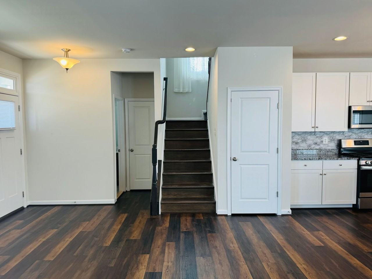 454 Coastal Ave - Photo 3 of 29
