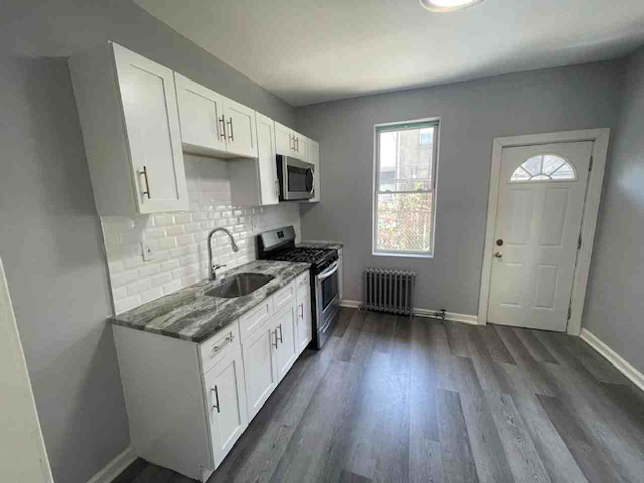 618 W Mayfield St - Photo 2 of 13