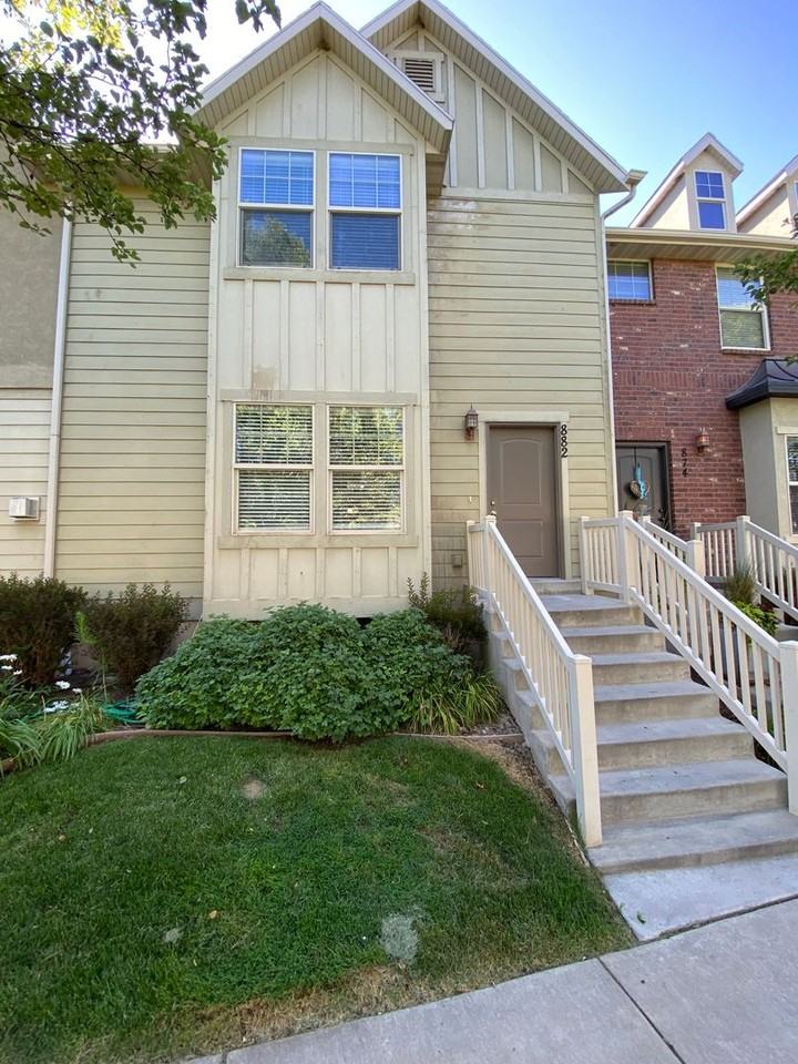 882 S Crescent Dr - Photo 2 of 34